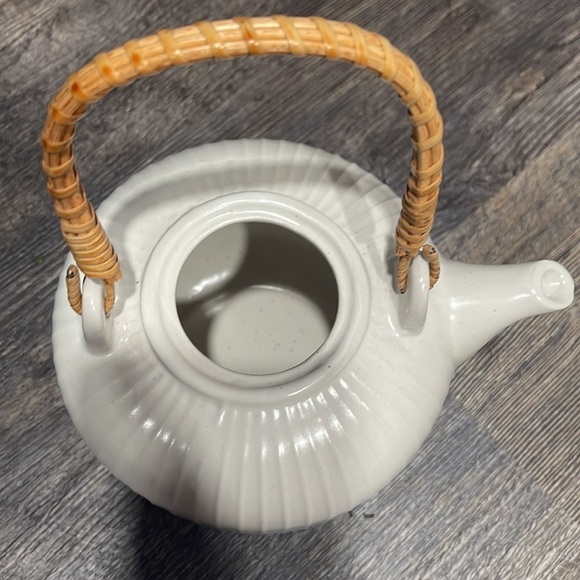 Tea pot - Picture 3 of 4